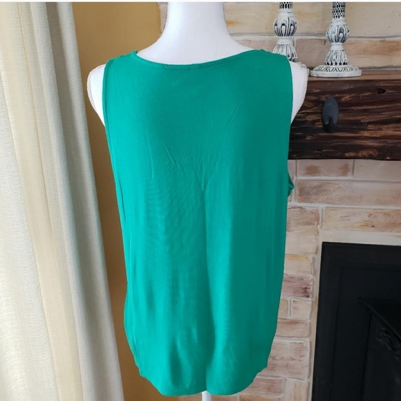 🍍Elle sleeveless top - Picture 2 of 4